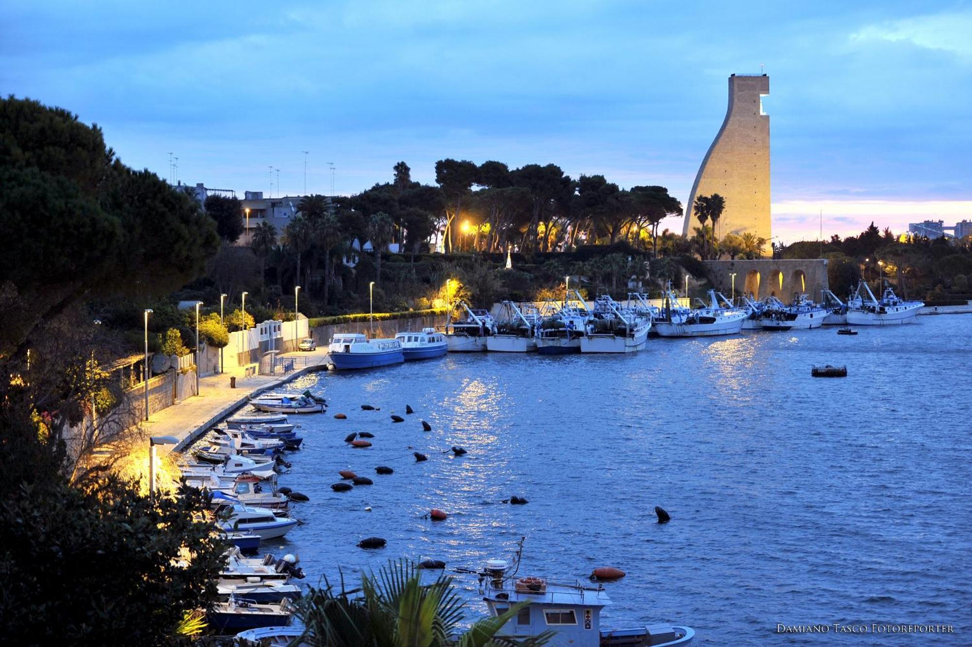 Duca Degli Abruzzi Modern House Luxury Relax Leilighet Brindisi Eksteriør bilde
